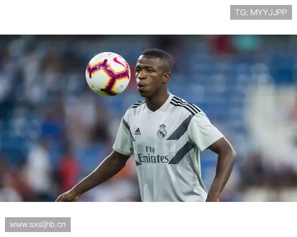 马丁内利与维尼修斯:巴西边锋的两种成长路径对比 马丁内利与维尼修斯:巴西边锋的两种成长路径对比