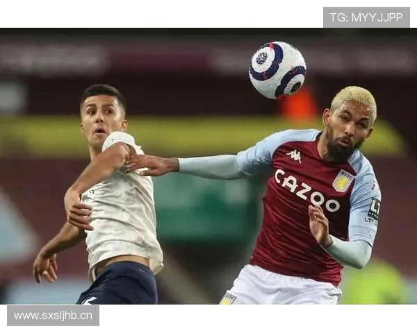 特罗萨德对阵曼城的关键表现解析：强强对话中的战术价值