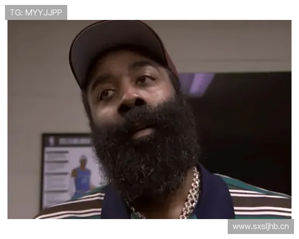 哈登头发又长了，这发际线稳得像股市牛皮癣一样顽固