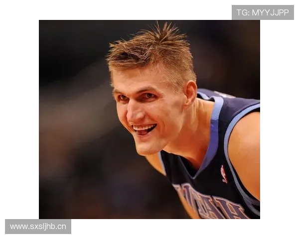 基里连科挡拆制造错位提升防守效率拉开球队防线